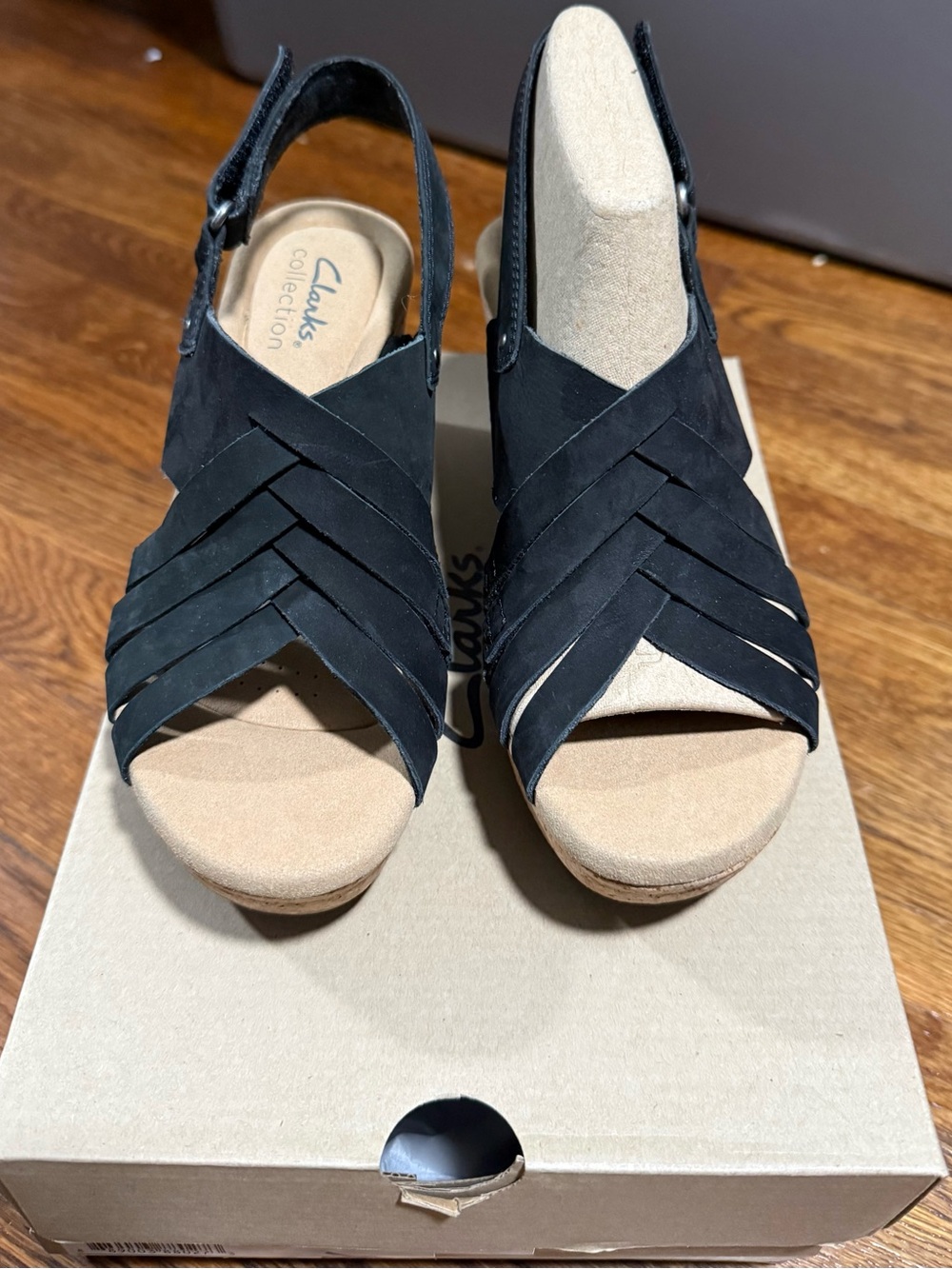 Clark’s Giselle Ivy Black Leather Cross Strap Cork Wedge Sandals Sz 5